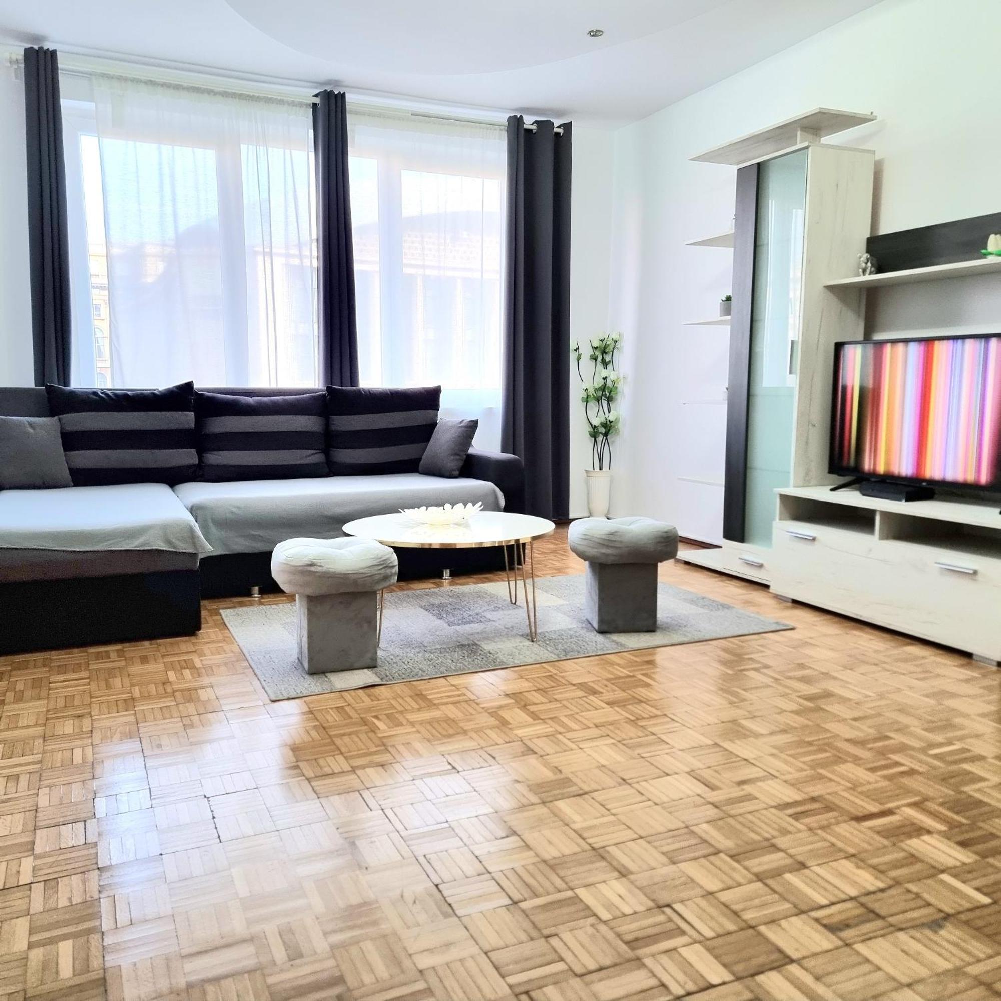 Chic Comfort 1Bdr With Landmark View - Concerthall Бухарест Экстерьер фото