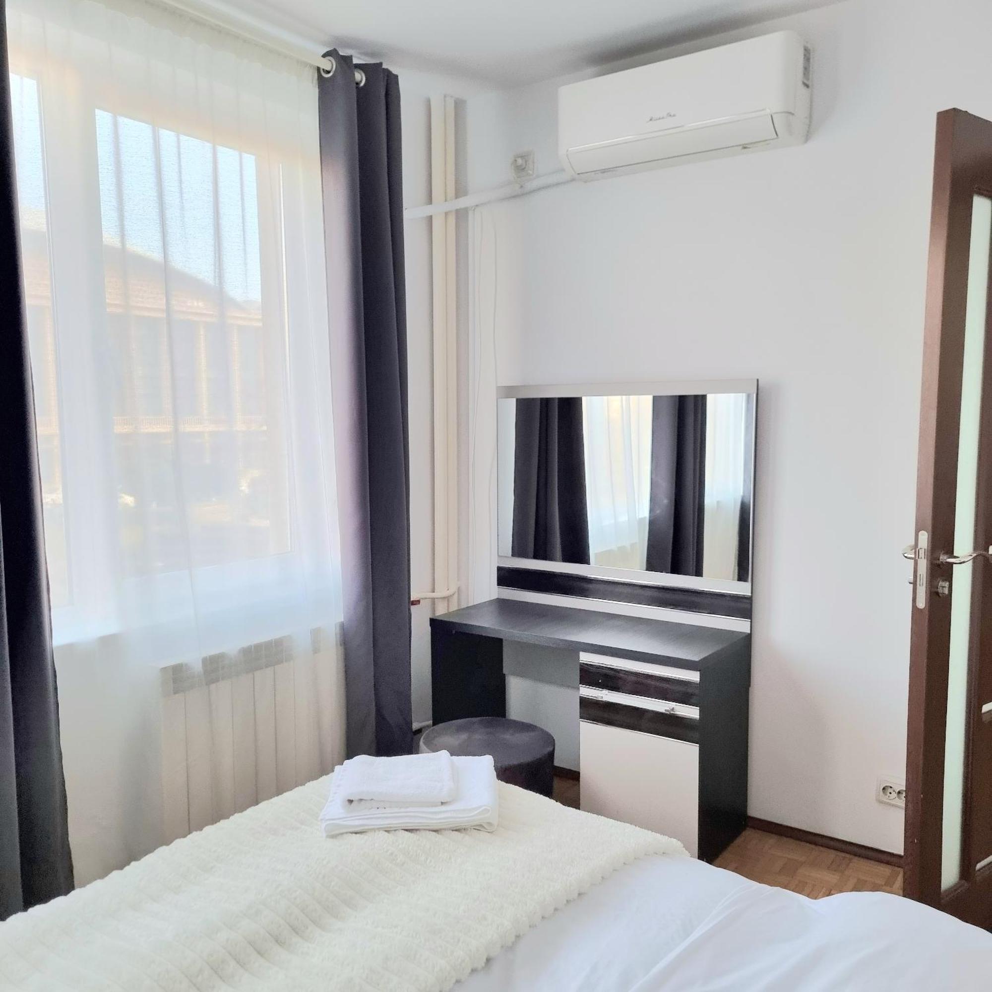 Chic Comfort 1Bdr With Landmark View - Concerthall Бухарест Экстерьер фото